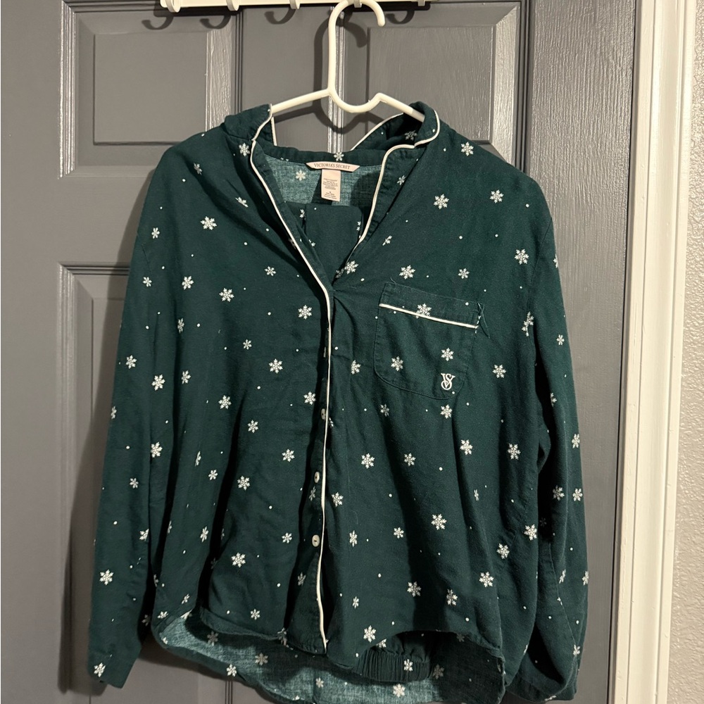 Victoria Secret Green Snowflake Pajama Top and Pants Set